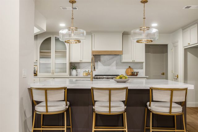 7606 Dunoon Avenue, Dallas, TX 75248