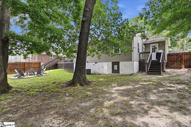 902 E Lee Road, Taylors, SC 29687