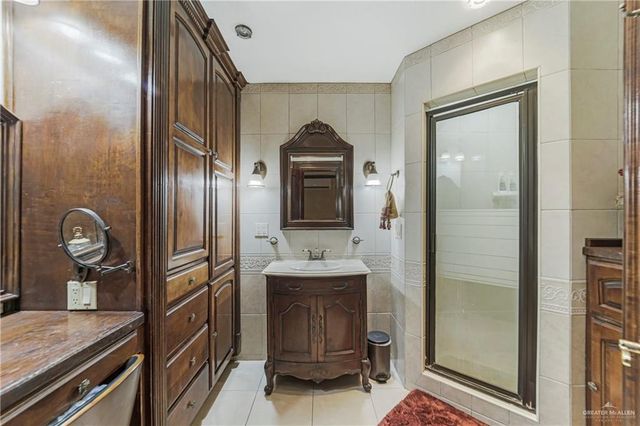 228 Oak Ridge Drive, Rio Grande City, TX 78582