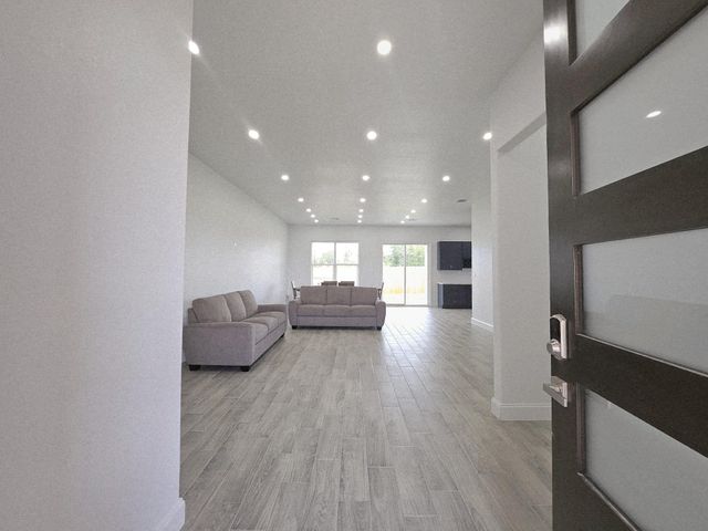 219 Road 5714, Cleveland, TX 77327