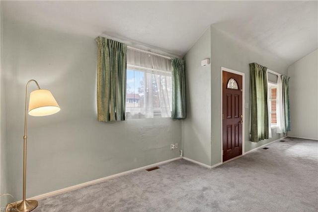 456 Beacon Hill CIR, Norfolk, VA 23502