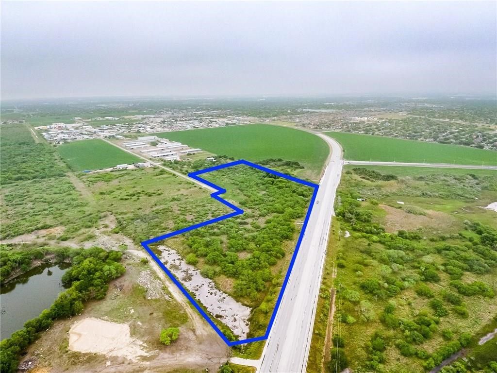7538 Weber, Corpus Christi, TX 78413 — photo 2
