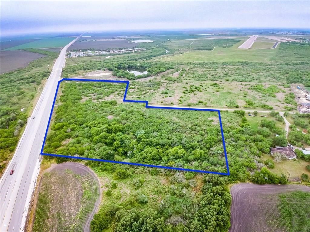 7538 Weber, Corpus Christi, TX 78413 — photo 4