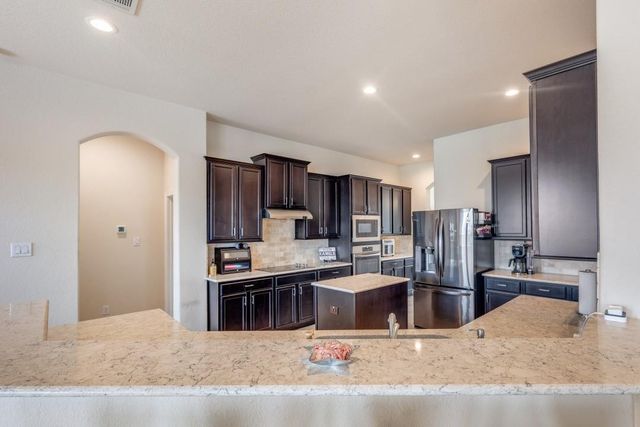 11219 Kings Point Boulevard Boulevard, Mont Belvieu, TX 77535