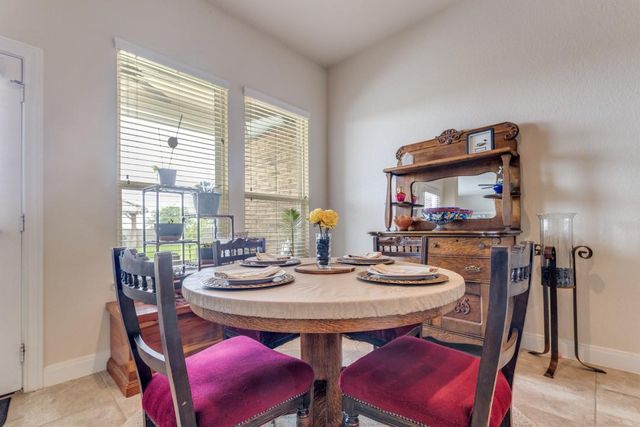 11219 Kings Point Boulevard Boulevard, Mont Belvieu, TX 77535