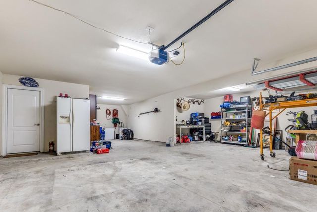 11219 Kings Point Boulevard Boulevard, Mont Belvieu, TX 77535