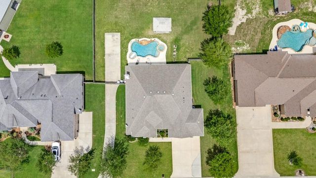 11219 Kings Point Boulevard Boulevard, Mont Belvieu, TX 77535