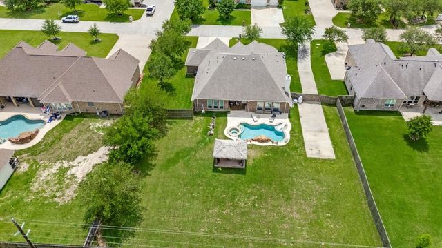 11219 Kings Point Boulevard Boulevard, Mont Belvieu, TX 77535