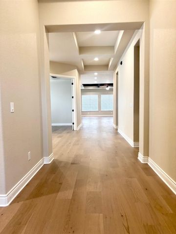 820 Desaix DR, Georgetown, TX 78628