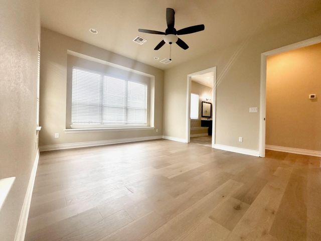 820 Desaix DR, Georgetown, TX 78628