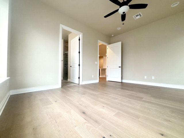 820 Desaix DR, Georgetown, TX 78628
