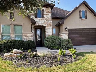 820 Desaix DR, Georgetown, TX 78628