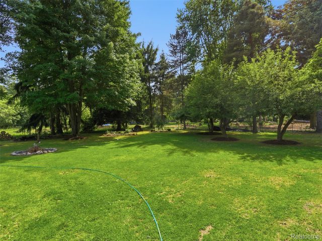 21350 30 Mile Road, Ray Township, MI 48096