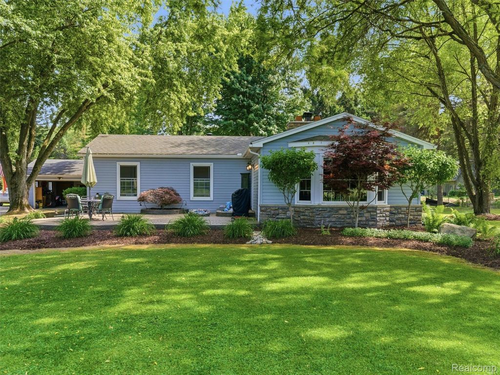 21350 30 Mile Road, Ray Township, MI 48096