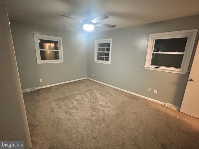 22 WILLIAMS DR, Fredericksburg, VA 22405