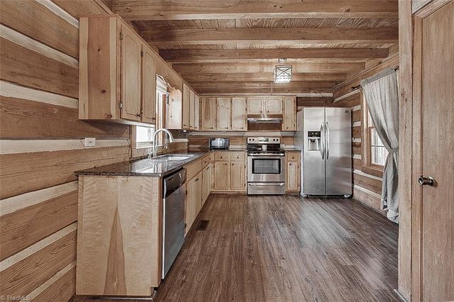 2227 Tot Hill Farm Road, Asheboro, NC 27205