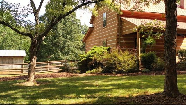 2227 Tot Hill Farm Road, Asheboro, NC 27205