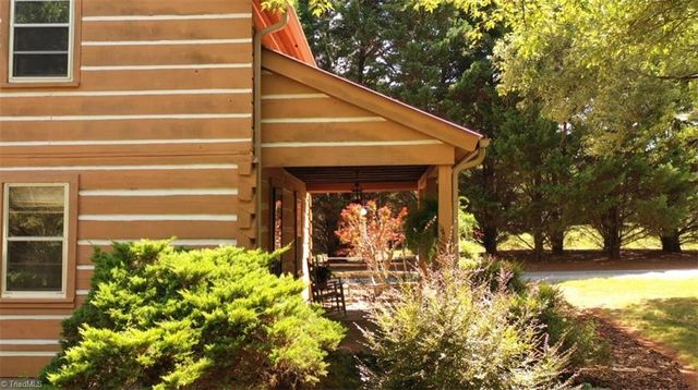 2227 Tot Hill Farm Road, Asheboro, NC 27205