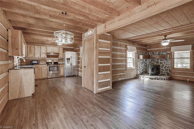 2227 Tot Hill Farm Road, Asheboro, NC 27205