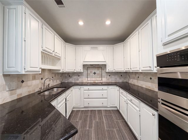 7707 Windmere Court, Irving, TX 75063