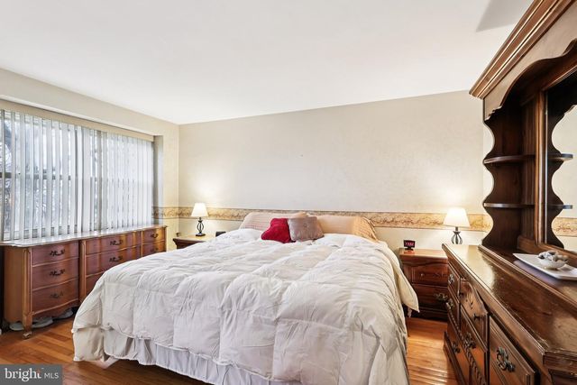 721 CHATHAM RD, Somerdale, NJ 08083