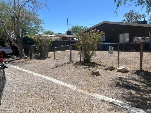1037 June Avenue, Las Vegas, NV 89104