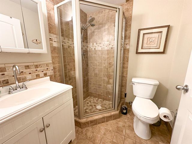 5131 W Oakland Park Boulevard 202, Lauderdale Lakes, FL 33313