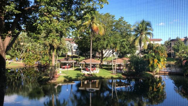 5131 W Oakland Park Boulevard 202, Lauderdale Lakes, FL 33313