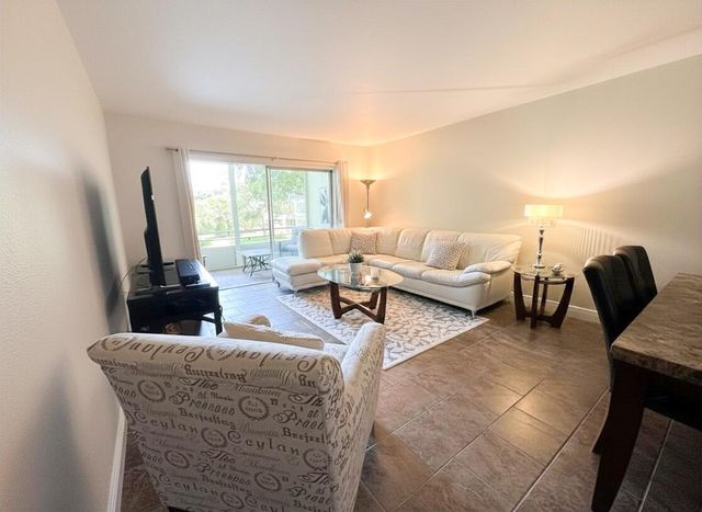 5131 W Oakland Park Boulevard 202, Lauderdale Lakes, FL 33313