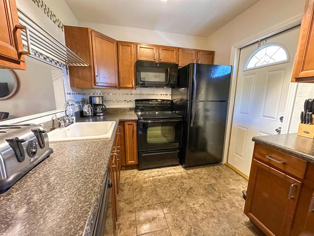 5131 W Oakland Park Boulevard 202, Lauderdale Lakes, FL 33313