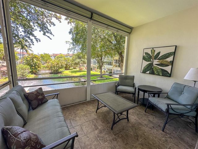 5131 W Oakland Park Boulevard 202, Lauderdale Lakes, FL 33313