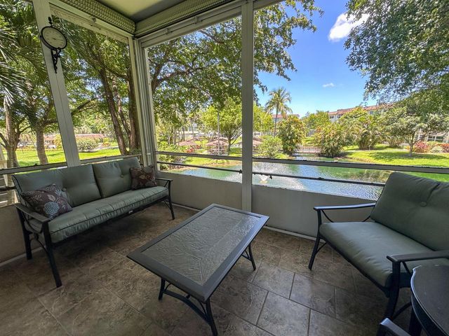 5131 W Oakland Park Boulevard 202, Lauderdale Lakes, FL 33313