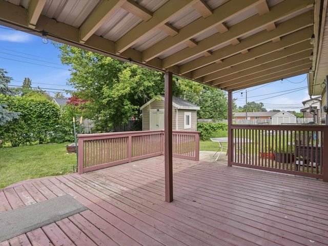 15861 Coral Avenue, Clinton Township, MI 48035