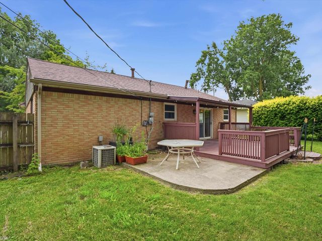 15861 Coral Avenue, Clinton Township, MI 48035