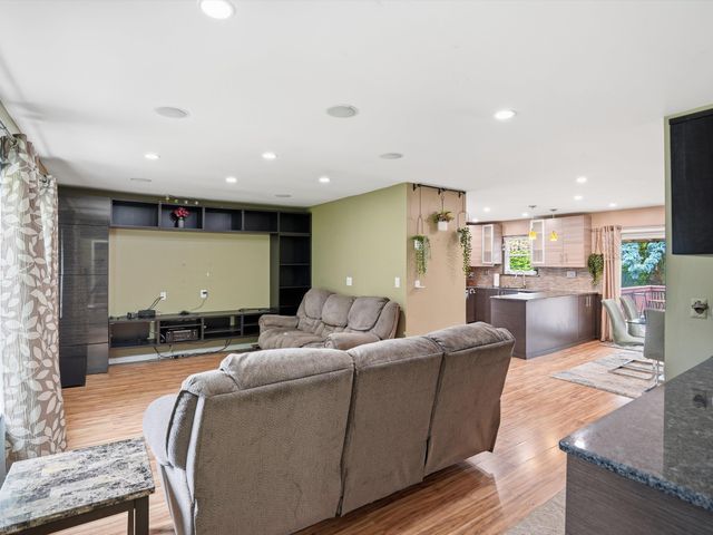 15861 Coral Avenue, Clinton Township, MI 48035