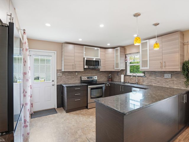 15861 Coral Avenue, Clinton Township, MI 48035