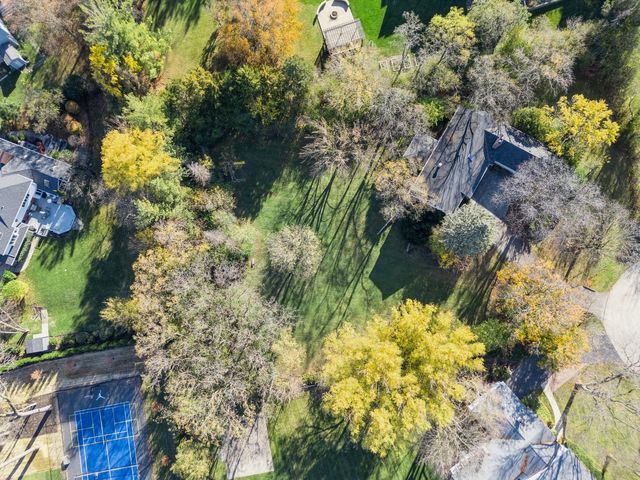335 Countryside Court, Burr Ridge, IL 60527