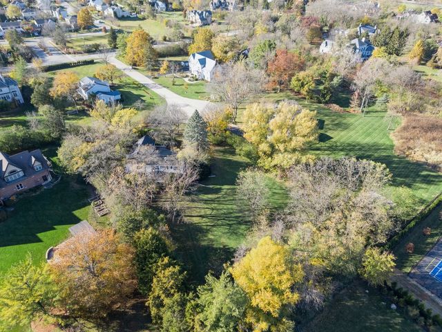 335 Countryside Court, Burr Ridge, IL 60527