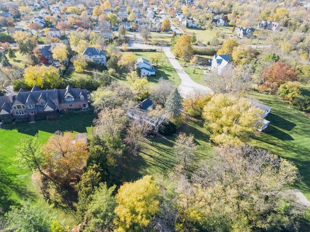 335 Countryside Court, Burr Ridge, IL 60527
