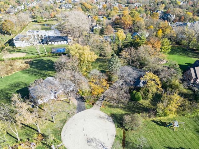 335 Countryside Court, Burr Ridge, IL 60527
