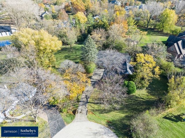 335 Countryside Court, Burr Ridge, IL 60527