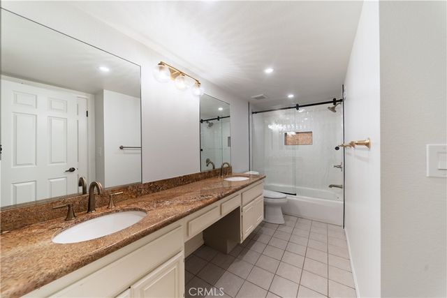 10926 Bluffside Dr. 32, Studio City, CA 91604