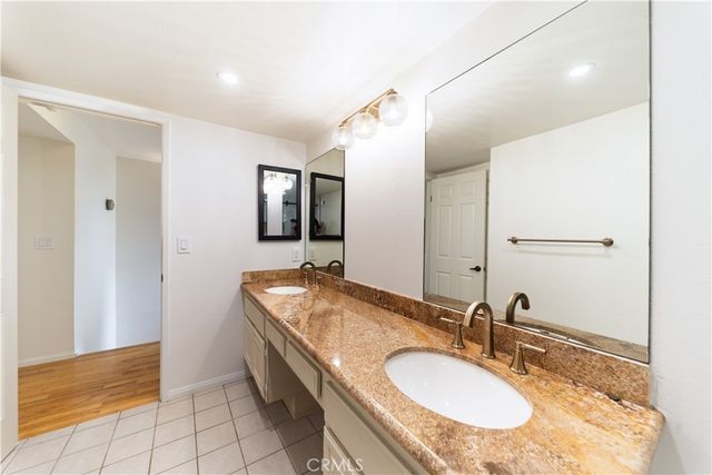 10926 Bluffside Dr. 32, Studio City, CA 91604