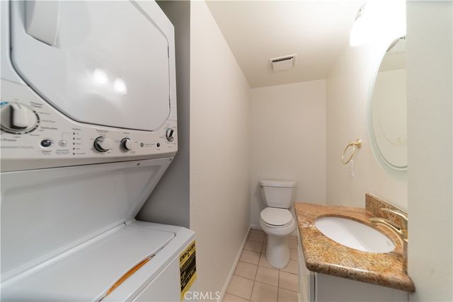 10926 Bluffside Dr. 32, Studio City, CA 91604