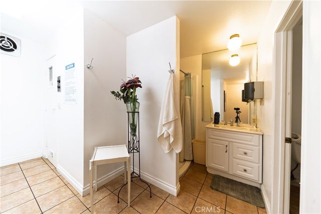 10926 Bluffside Dr. 32, Studio City, CA 91604