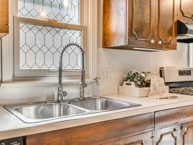 4168 E 1st Street, Tulsa, OK 74112