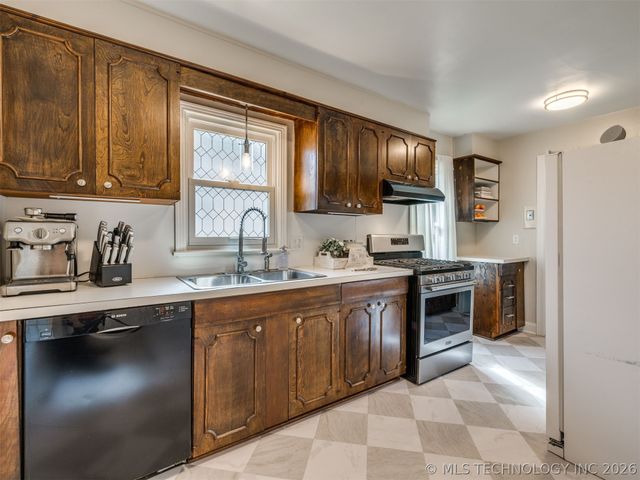 4168 E 1st Street, Tulsa, OK 74112