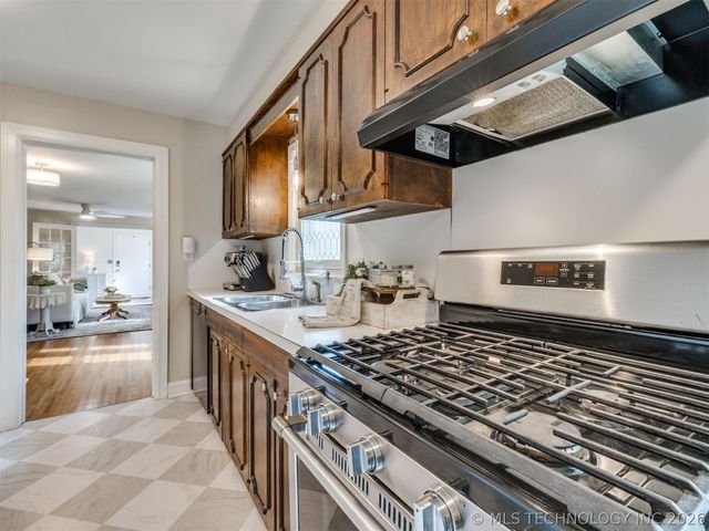 4168 E 1st Street, Tulsa, OK 74112