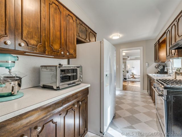 4168 E 1st Street, Tulsa, OK 74112