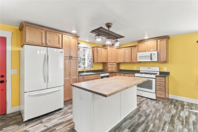 562 Hathaway Trail, Tipp City, OH 45371
